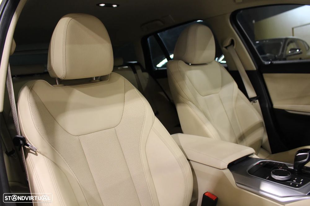BMW 330 e Line Sport Auto - 17
