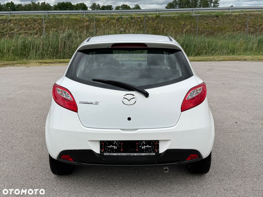Mazda 2 - 6