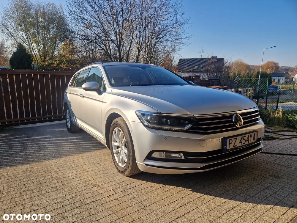 Volkswagen Passat 2.0 TDI DSG (BlueMotion Technology) Comfortline - 1