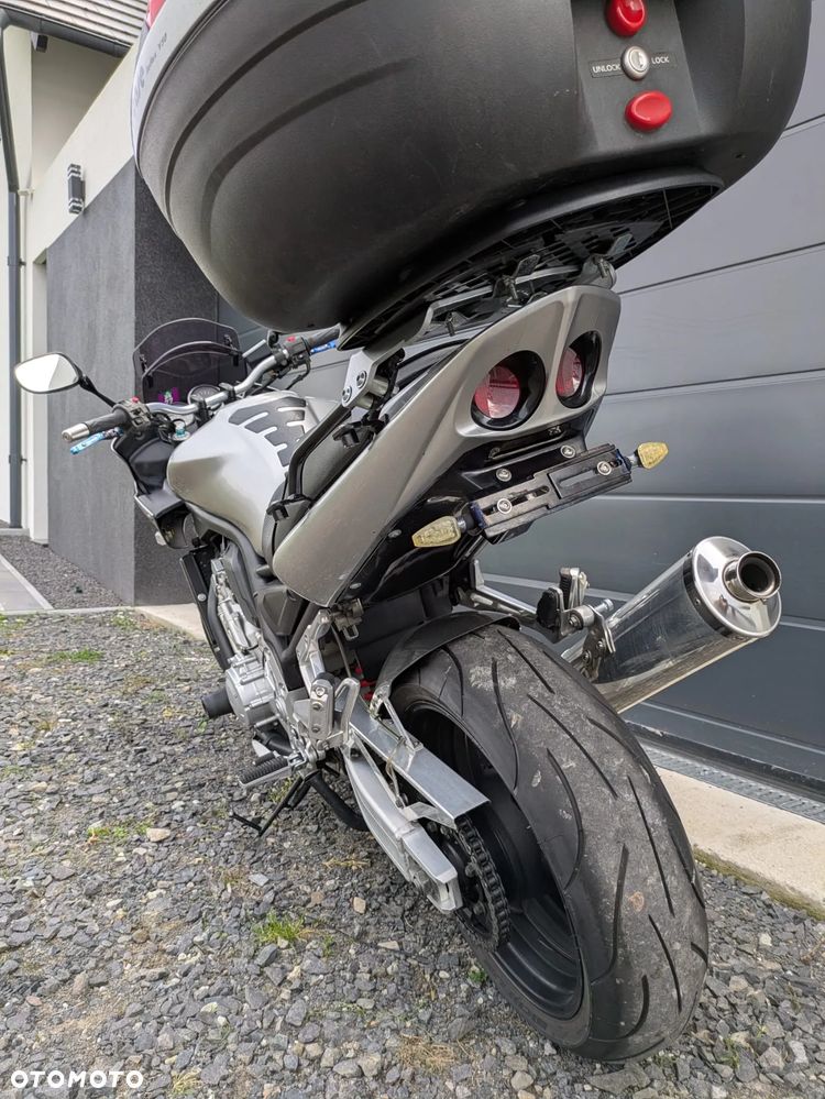 Yamaha FZS - 7