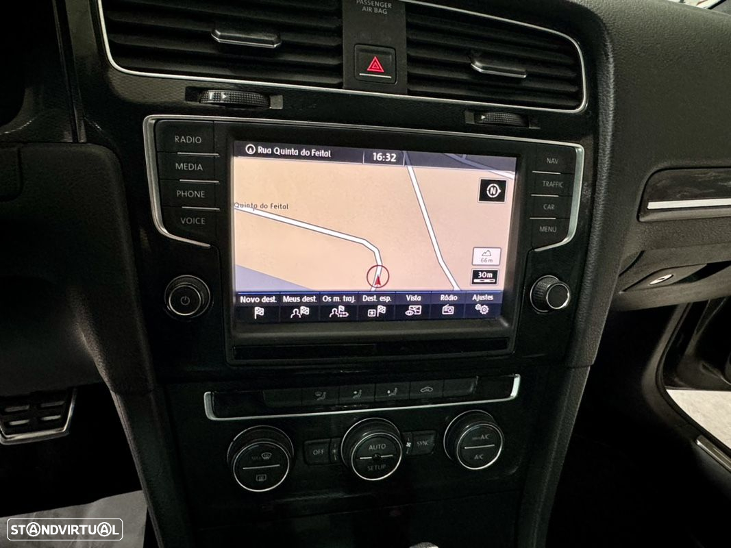 VW Golf 2.0 TDi GTD DSG - 39