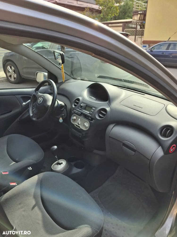 Toyota Yaris - 6