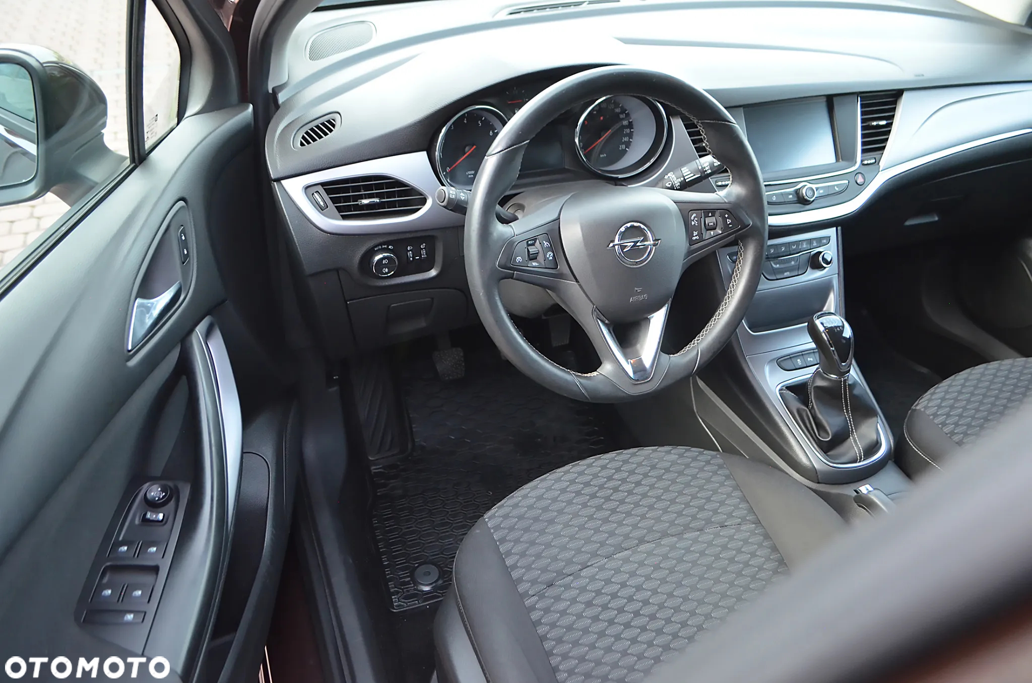 Opel Astra V 1.4 T Dynamic - 10