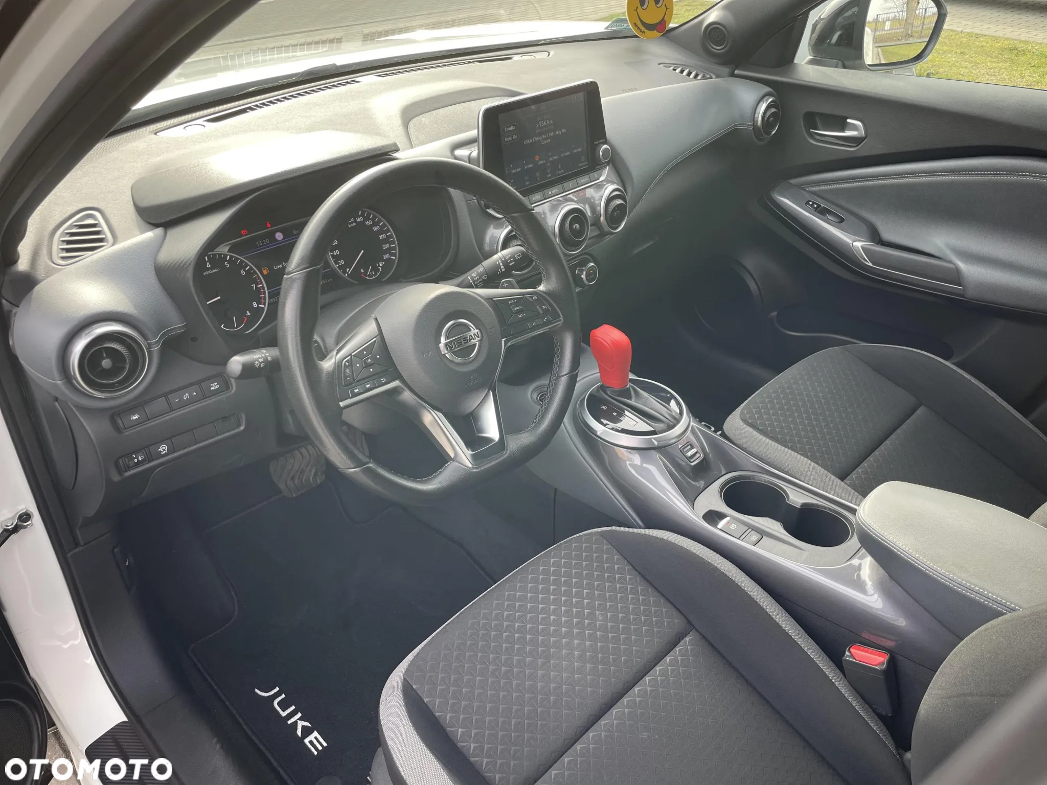 Nissan Juke 1.0 DIG-T N-Connecta DCT - 9
