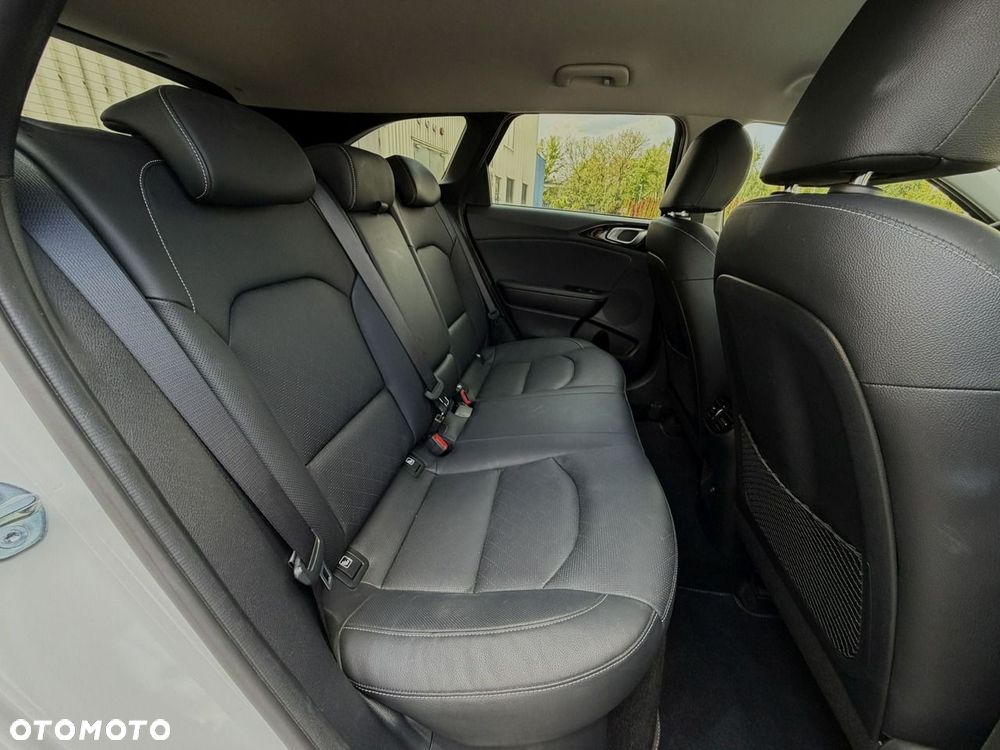 Kia Ceed 1.6 GDI PHEV Business Line DCT - 26