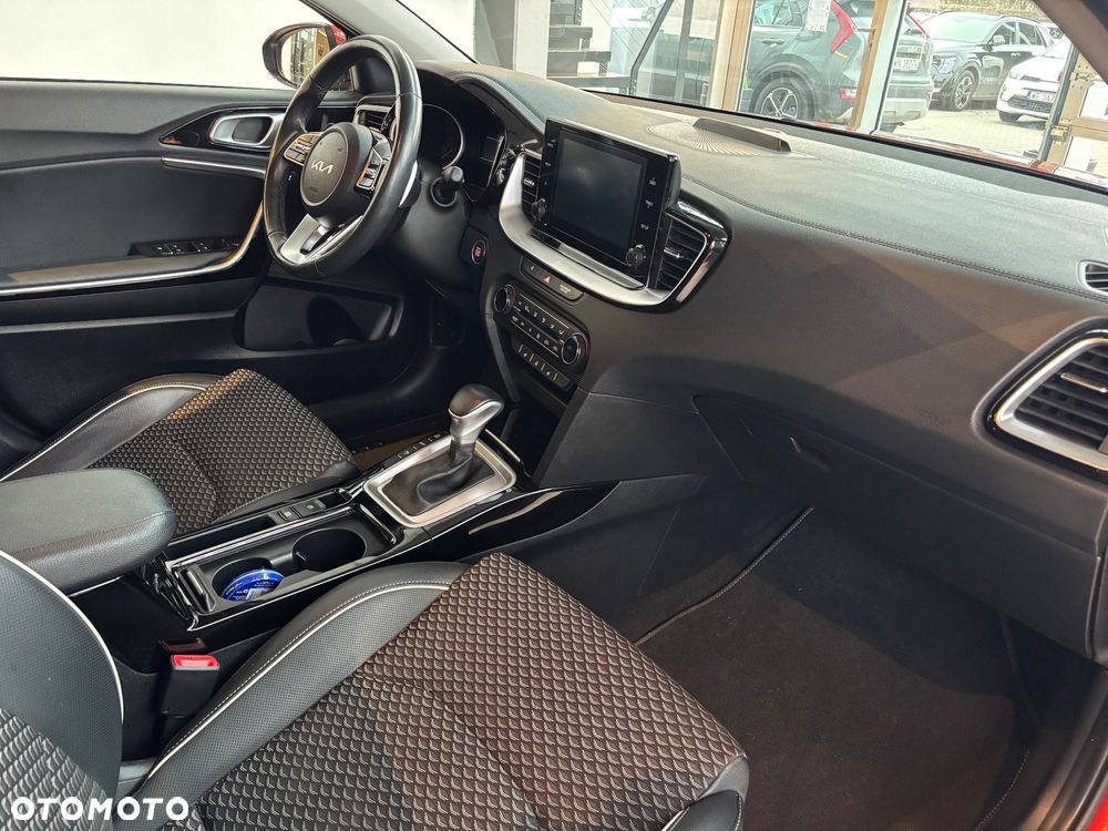 Kia XCeed 1.6 GDI PHEV L DCT - 11