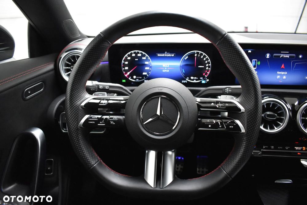 Mercedes-Benz CLA 250 e PHEV AMG Line 8G-DCT - 18