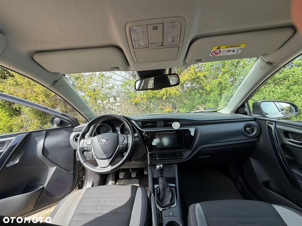 Toyota Auris 1.6 Premium - 4