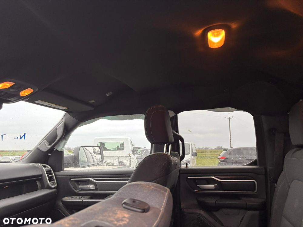RAM 1500 Quad Cab Laramie - 11