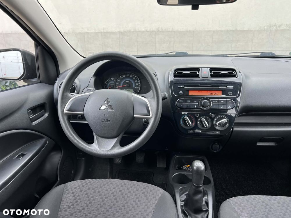 Mitsubishi Space Star 1.0 Entry - 10