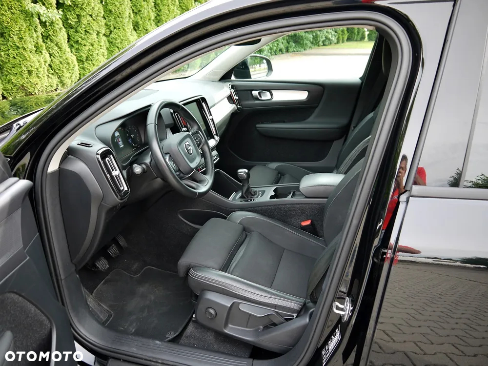 Volvo XC 40 T3 Momentum - 13