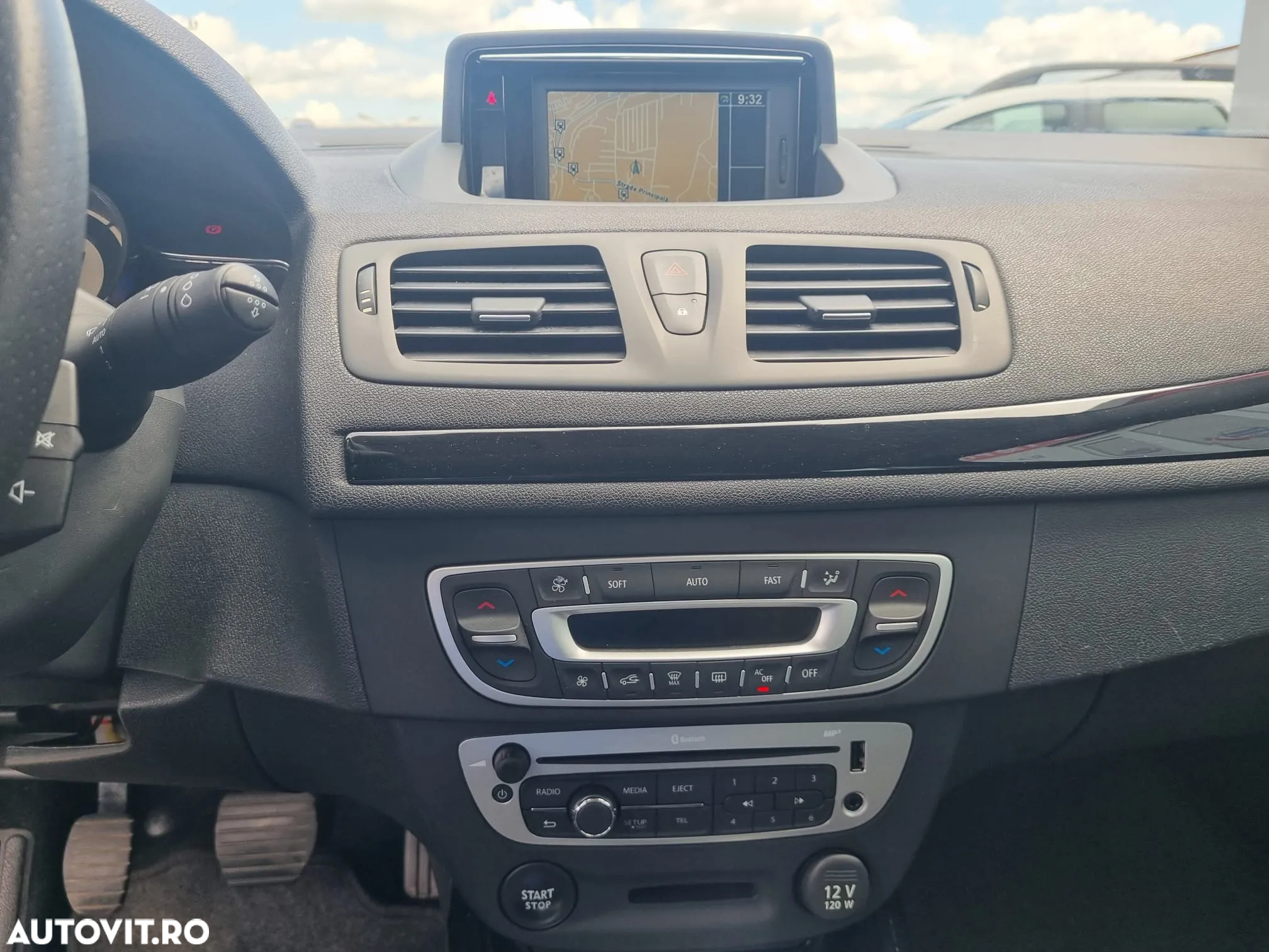 Renault Megane ENERGY TCe 130 BOSE EDITION - 15
