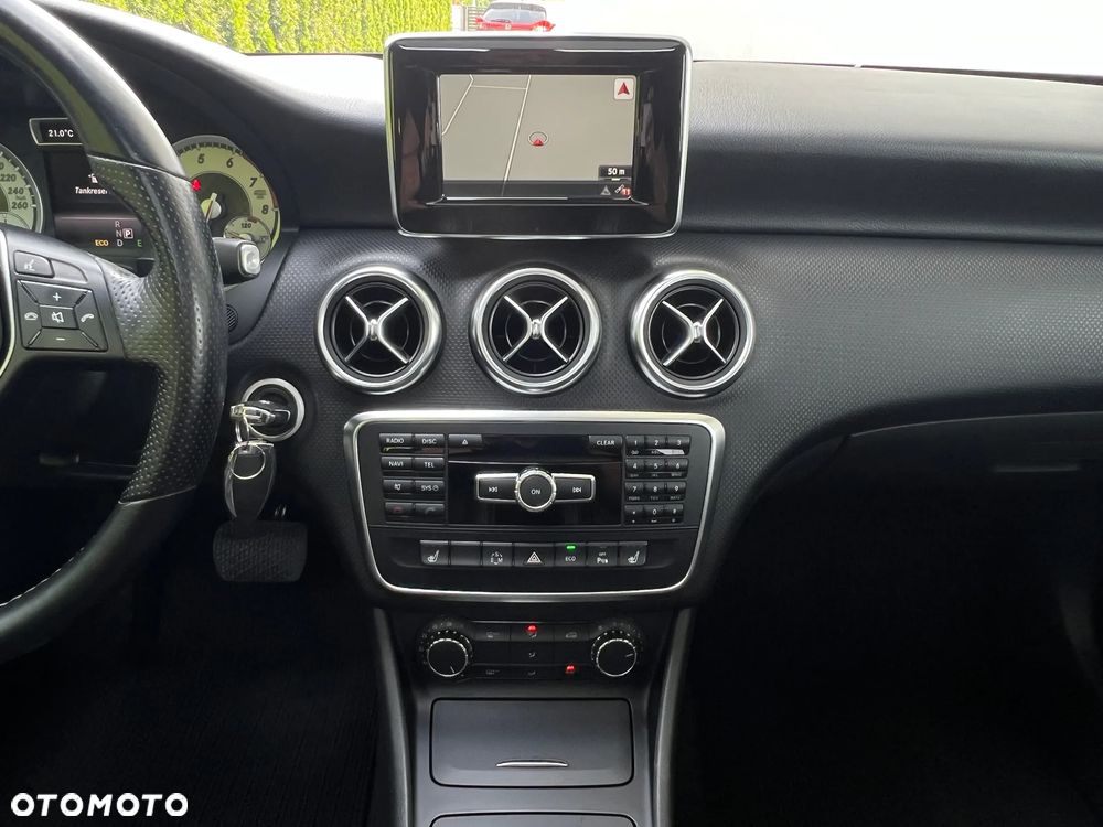 Mercedes-Benz Klasa A 200 (BlueEFFICIENCY) 7G-DCT - 17