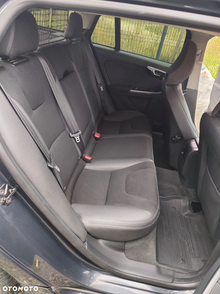 Volvo V60 D3 Kinetic - 9