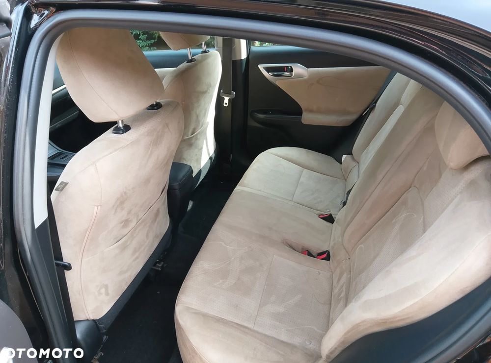 Lexus CT 200h Black - 28