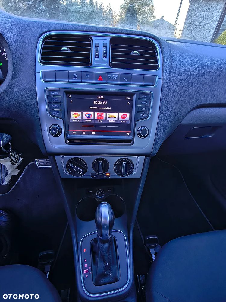 Volkswagen Polo 1.2 TSI Blue Motion Technology DSG Allstar - 4