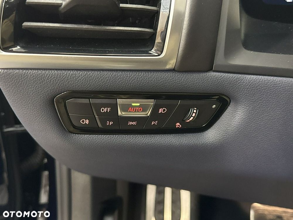 BMW Seria 8 - 27