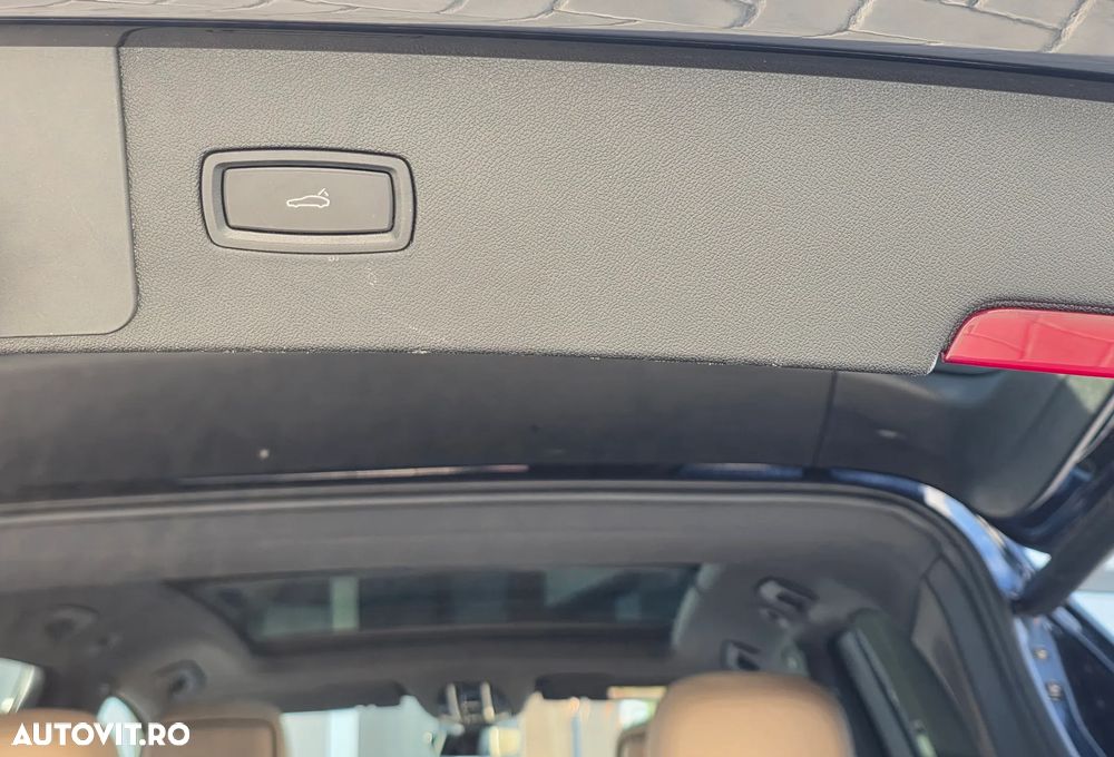 Porsche Cayenne - 32