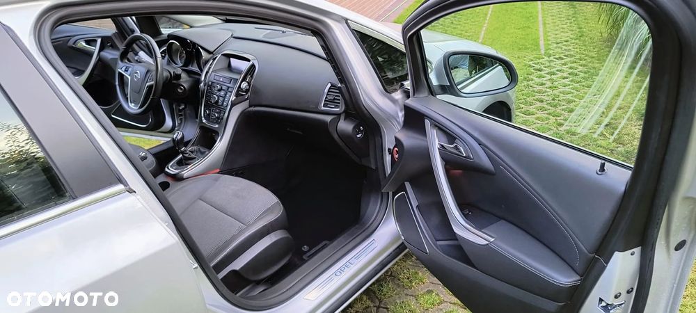 Opel Astra 1.6 Turbo - 7