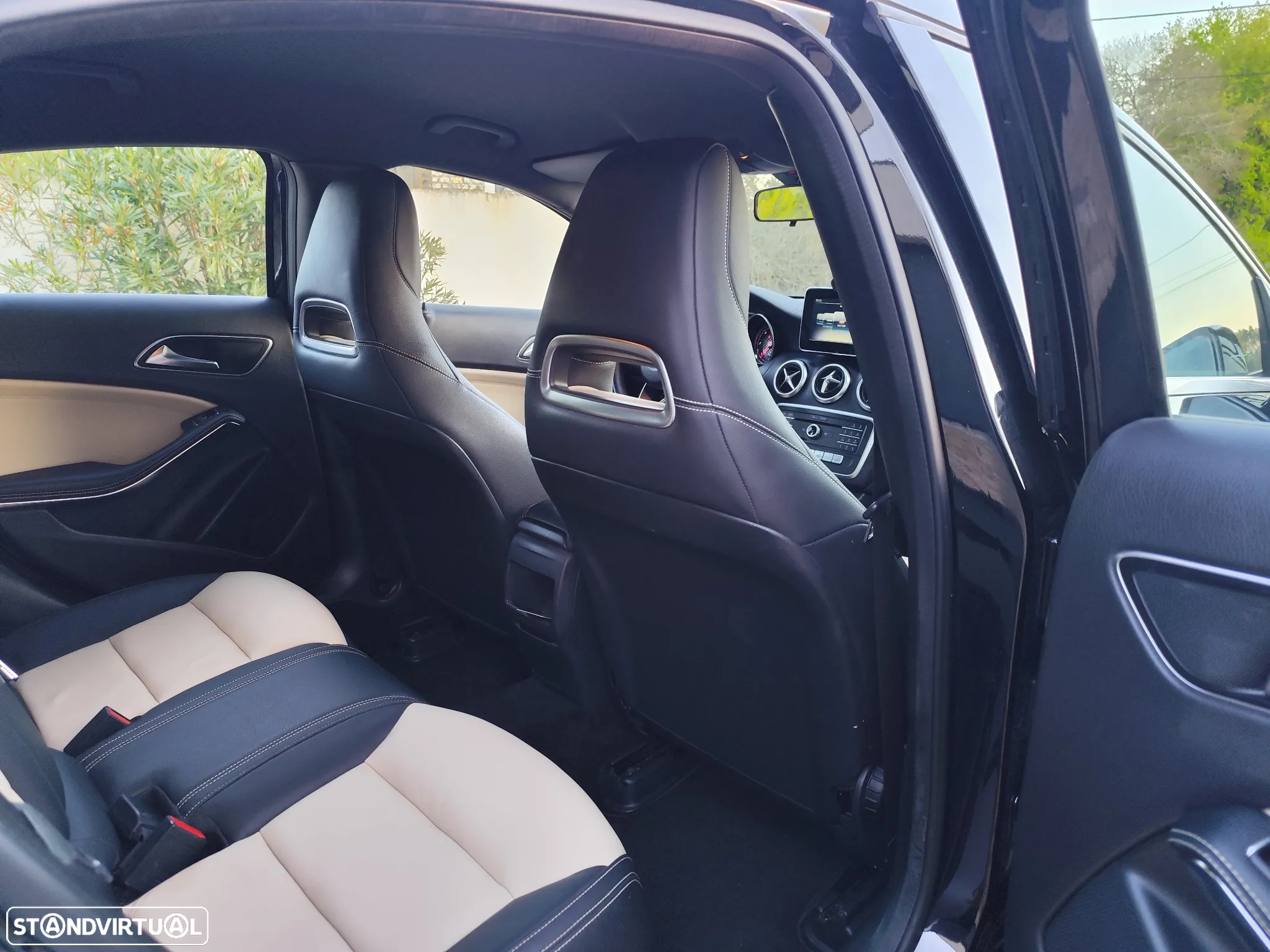 Mercedes-Benz A 200 CDi BE AMG Line - 9