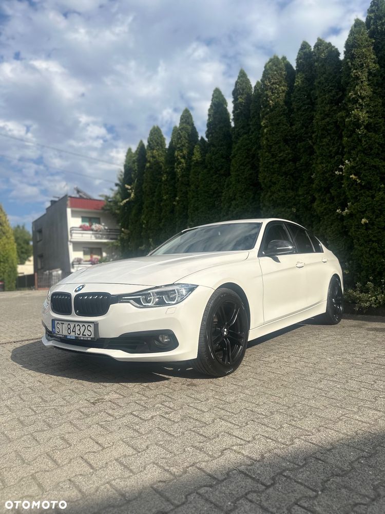 BMW Seria 3 318i - 3