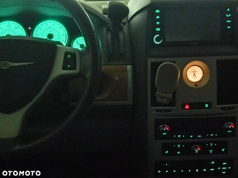 Chrysler Town & Country 4.0 Limited - 19