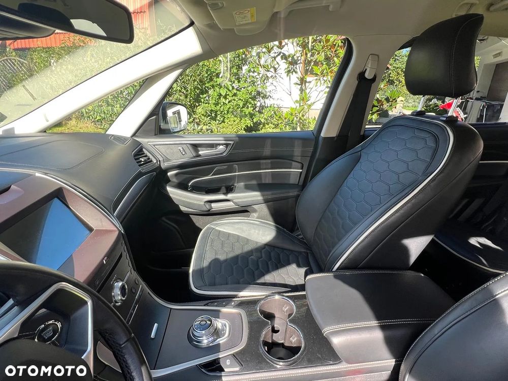 Ford S-Max - 17