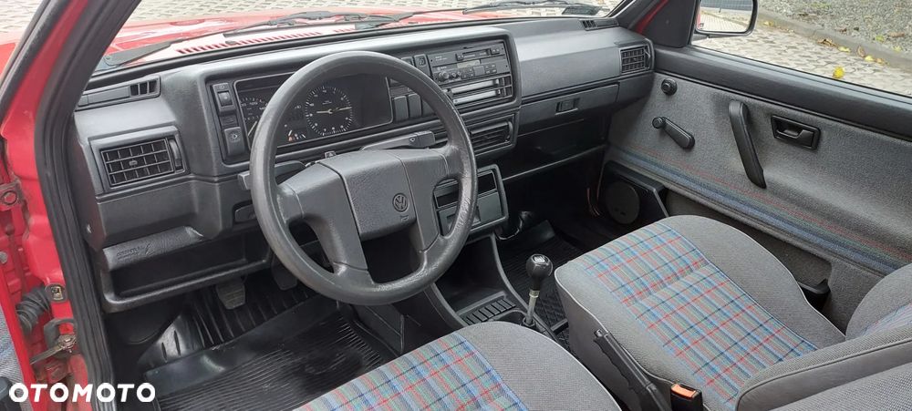 Volkswagen Golf - 25