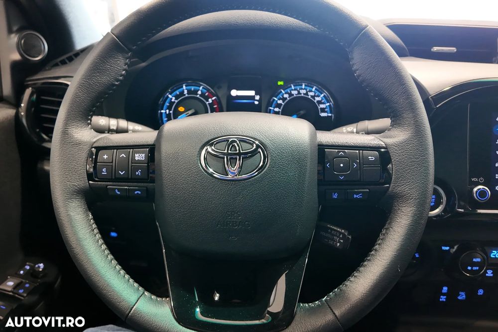 Toyota Hilux 2.8D 204CP 4x4 Double Cab AT Invincible - 23