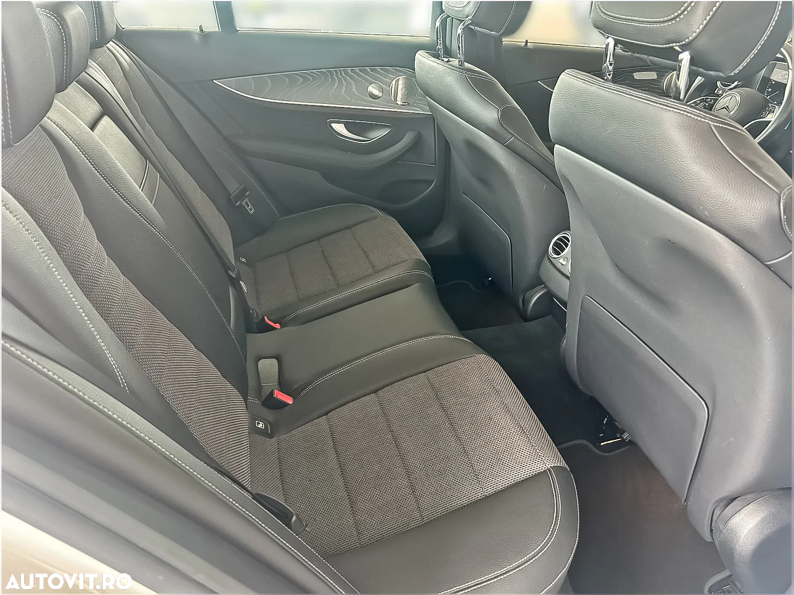 Mercedes-Benz E 300 de Aut. - 14