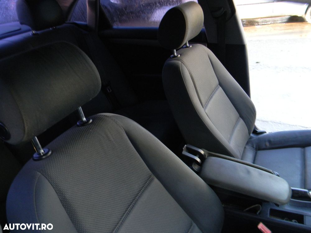 Dezmembrari  Audi A4 B6 (8E)  2000  > 2004 1.9 TDI Motorina - 25