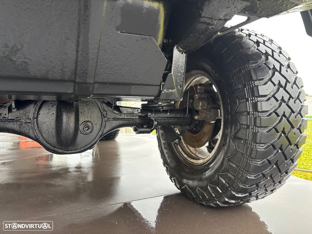 Land Rover Defender 90 2.5 TD5 Metal Top - 22