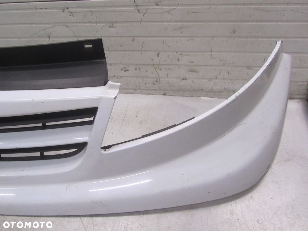 Grill-Atrapa Nissan Primastar 2006- - 3