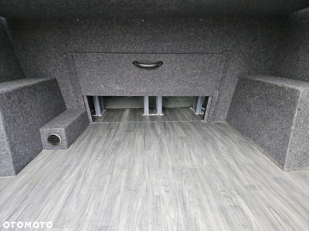 Volkswagen Crafter - 28