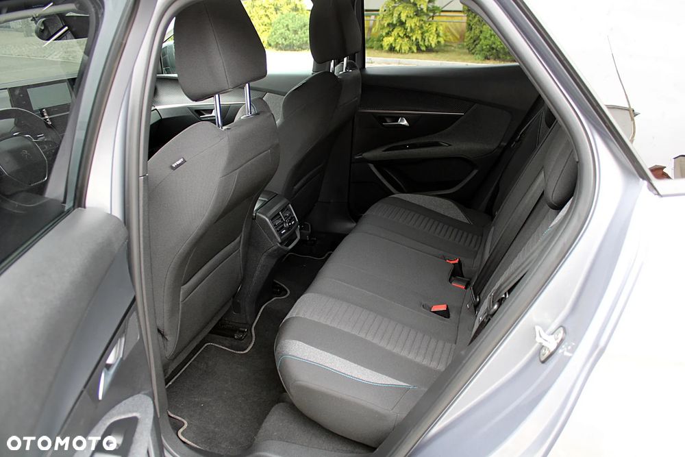 Peugeot 3008 - 18