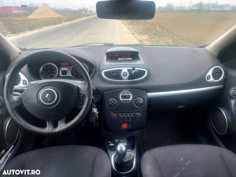 Renault Clio III 1.5dCi Dynamique - 4
