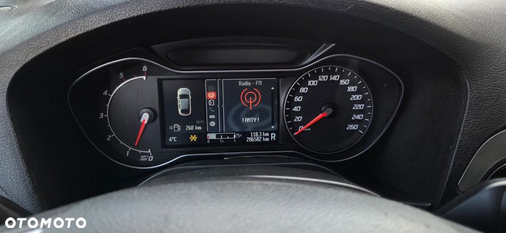 Ford Galaxy 2.0 TDCi Ghia - 24