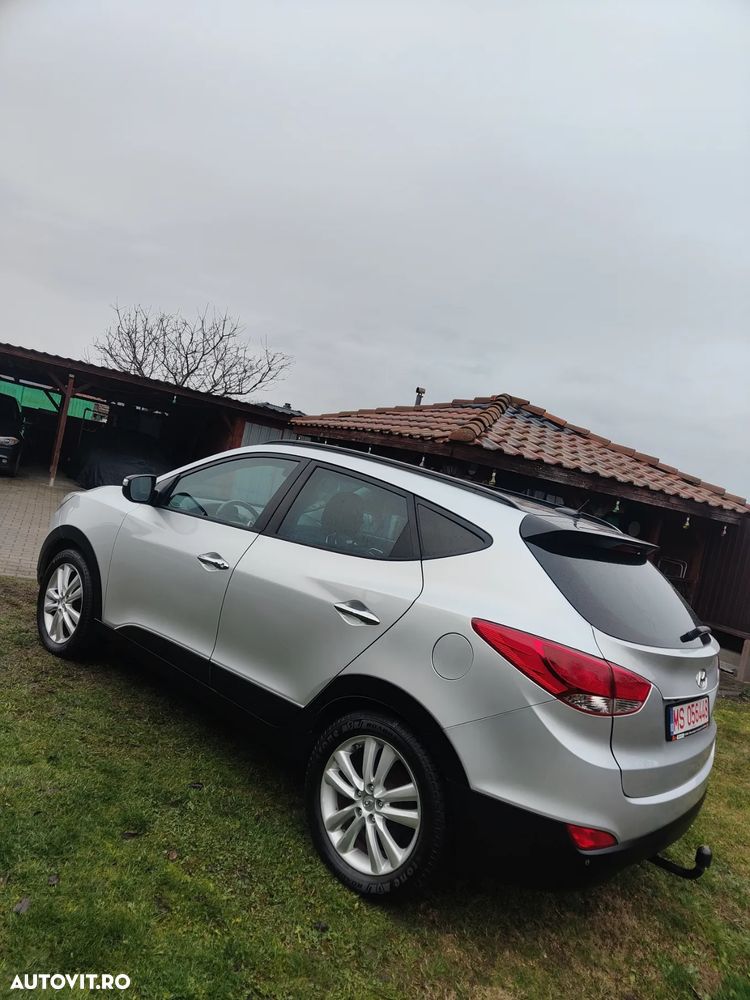 Hyundai ix35 2.0 CRDI 4WD Premium - 3