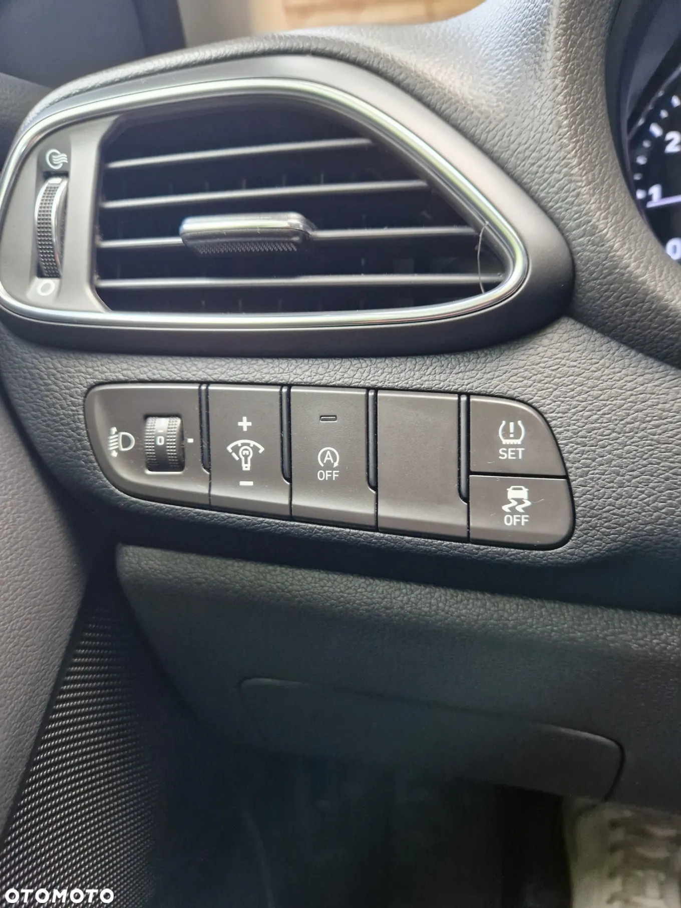 Hyundai i30 1.5 DPI Modern - 27