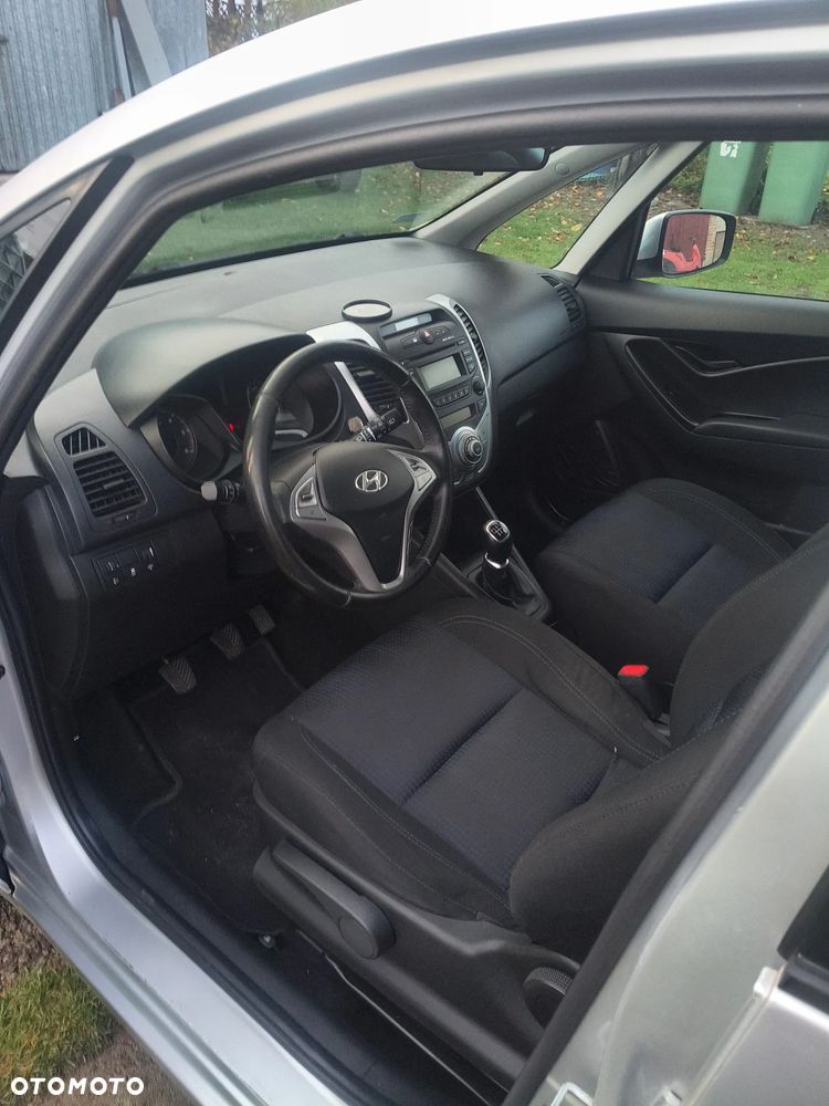Hyundai ix20 - 10