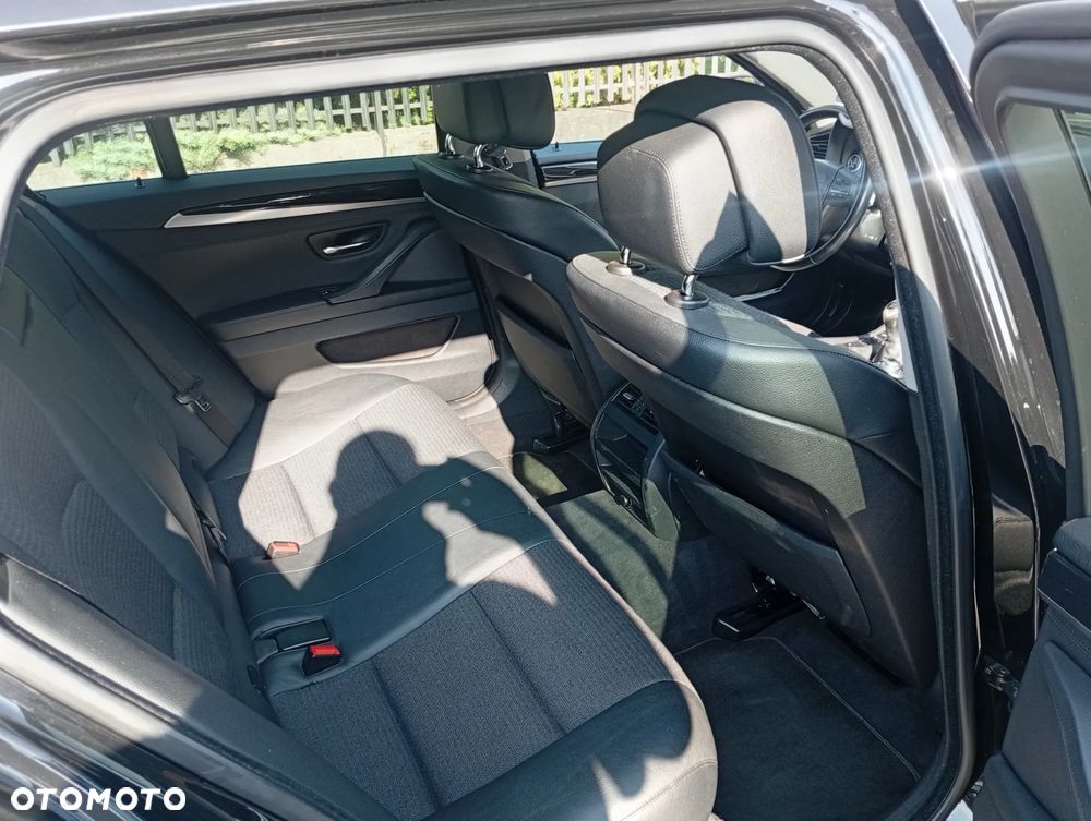 BMW Seria 5 520d - 23