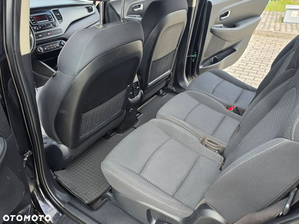 Kia Carens 1.6 GDI Dream Team Edition - 24