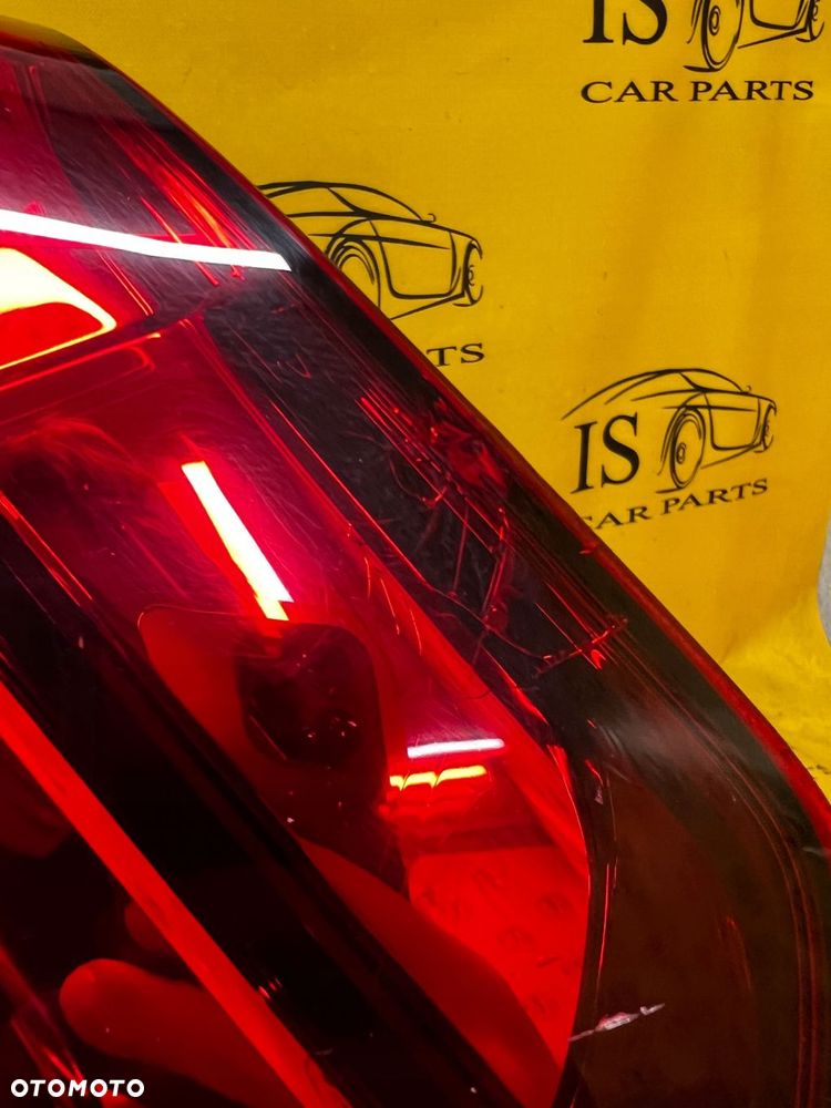 LAMPA TYŁ TYLNA LEWY LEWA TOYOTA HILUX VIII 8 - 8