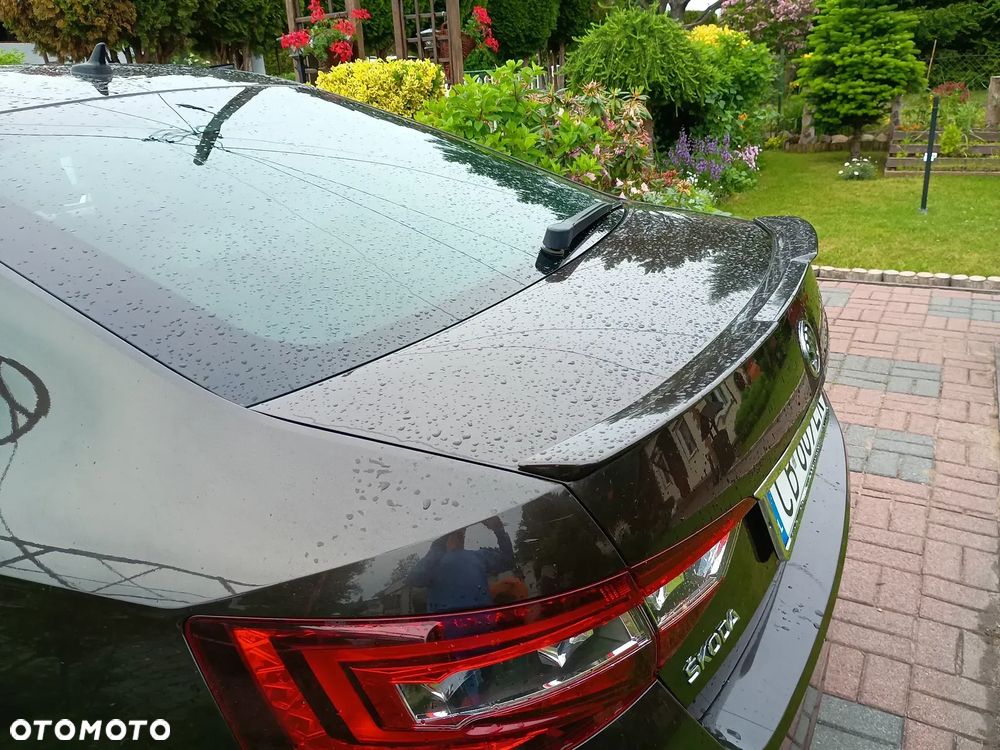 Skoda Superb 1.6 TDI DSG Style - 1
