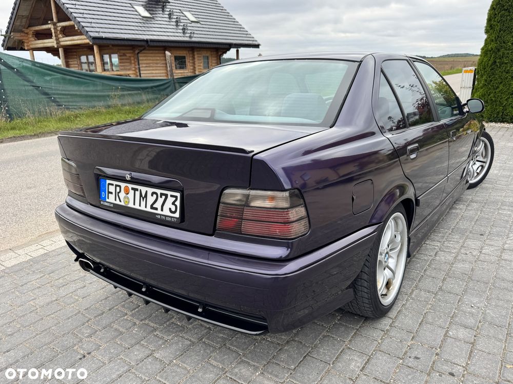 BMW Seria 3 318i - 3