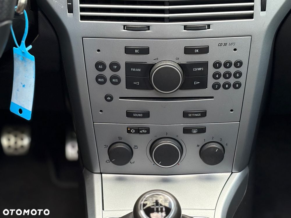 Opel Astra 2.0 T Sport - 22