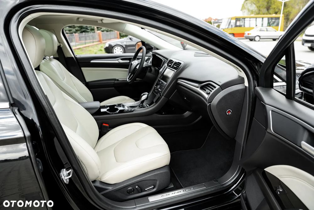 Ford Mondeo 2.0 EcoBoost ST-Line - 26