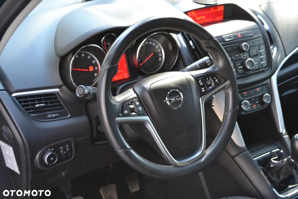 Opel Zafira 1.4 Turbo (ecoFLEX) Start/Stop Active - 9