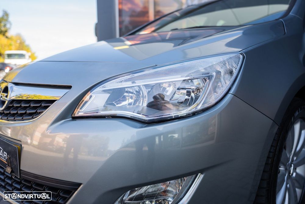 Opel Astra Sports Tourer - 23