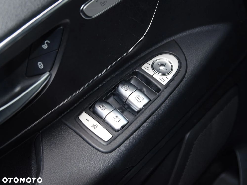 Mercedes-Benz Vito - 19